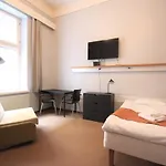 旅馆 Forenom Roeykkae