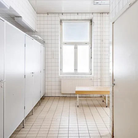 Forenom Roeykkae Хостел Кильява